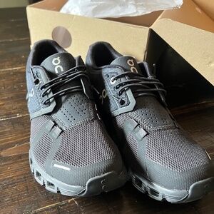 Cloud 5 shoes